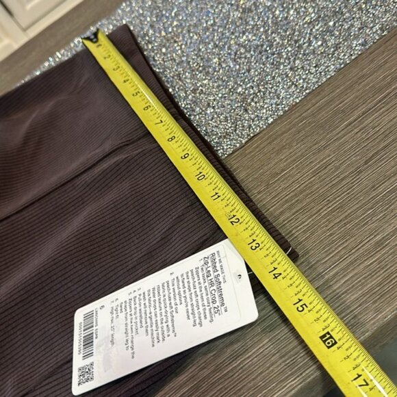 Lululemon Ribbed Softstreme Zip High-Rise Cropped Pants 25in; Espresso size 6 NW - Picture 4 of 8
